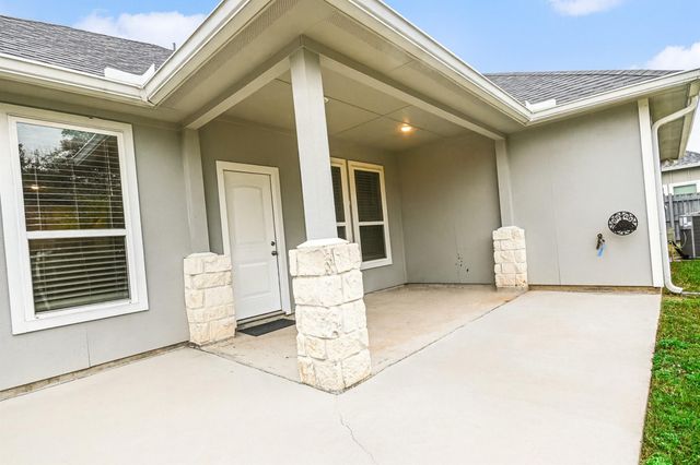 2523 Turberry Drive, West Columbia, TX 77486