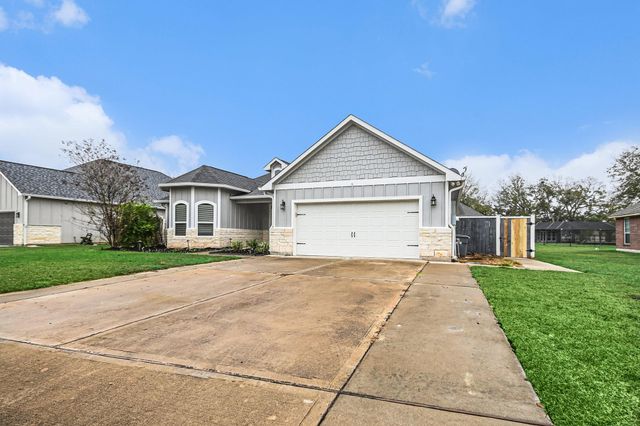 2523 Turberry Drive, West Columbia, TX 77486