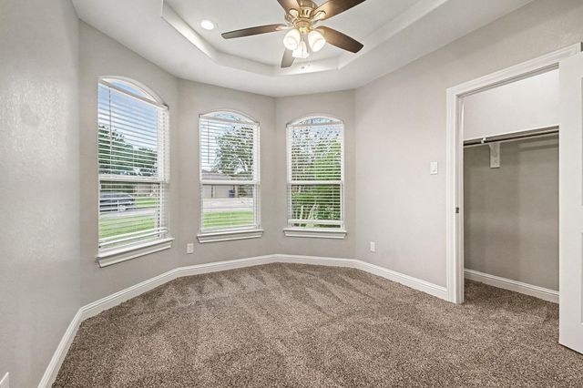 2523 Turberry Drive, West Columbia, TX 77486