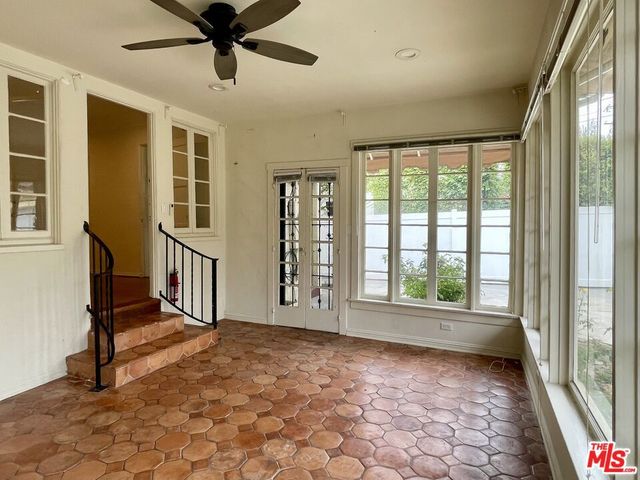 203 N Doheny Drive, Beverly Hills, CA 90211