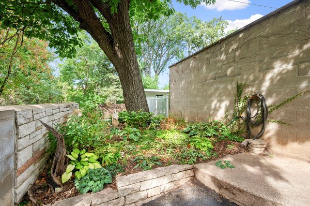 2719 W 28th Street, Minneapolis, MN 55416