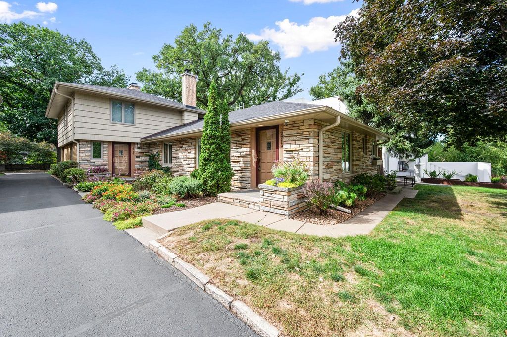 2719 W 28th Street, Minneapolis, MN 55416 — exterior