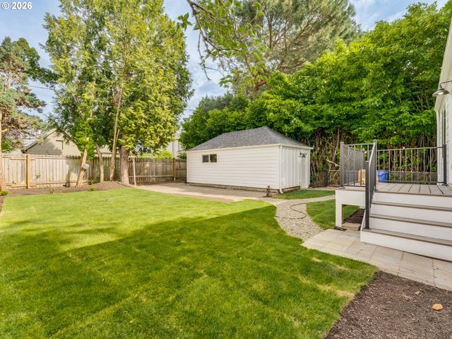 7306 N NEWELL Ave, Portland, OR 97203