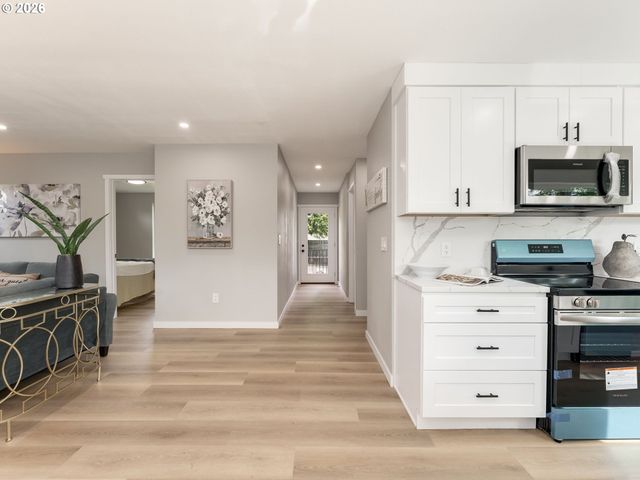 7306 N NEWELL Ave, Portland, OR 97203