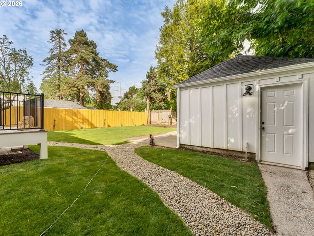 7306 N NEWELL Ave, Portland, OR 97203