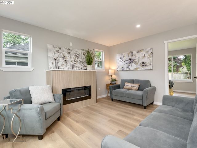 7306 N NEWELL Ave, Portland, OR 97203