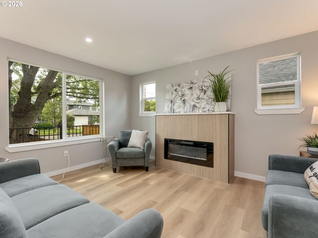 7306 N NEWELL Ave, Portland, OR 97203