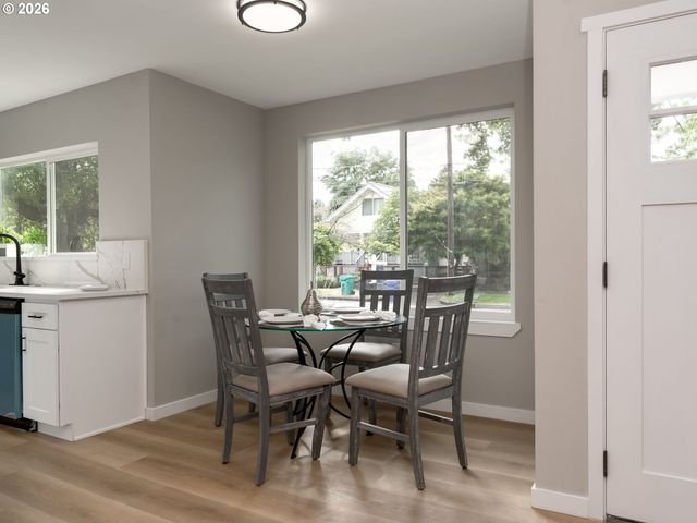 7306 N NEWELL Ave, Portland, OR 97203
