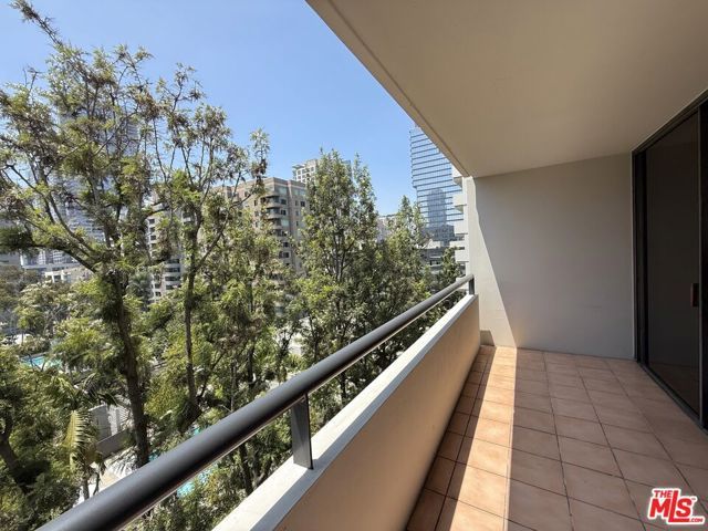 600 W 9th Street 814, Los Angeles, CA 90015