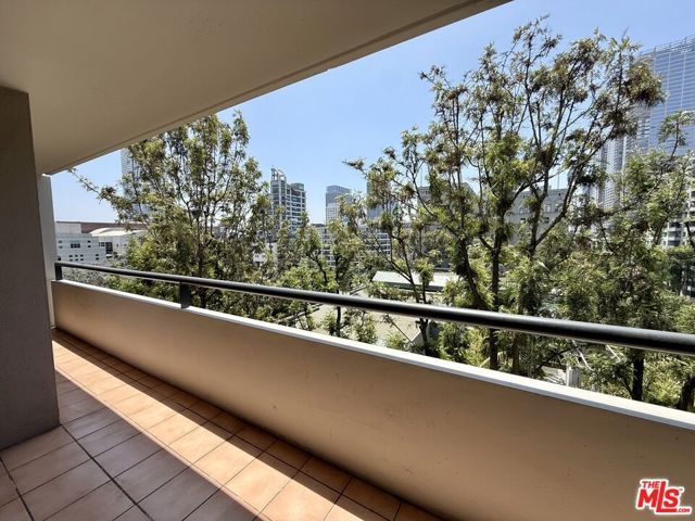 600 W 9th Street 814, Los Angeles, CA 90015