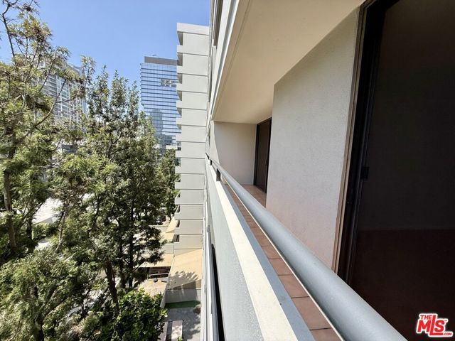 600 W 9th Street 814, Los Angeles, CA 90015