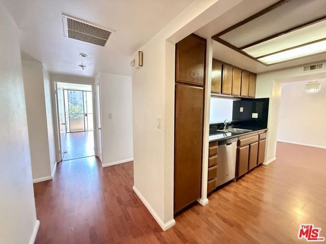 600 W 9th Street 814, Los Angeles, CA 90015