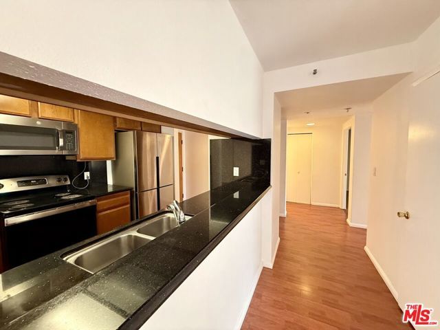 600 W 9th Street 814, Los Angeles, CA 90015