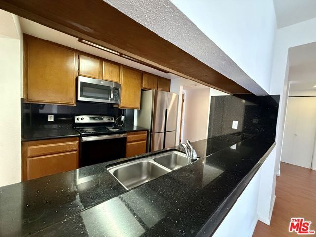 600 W 9th Street 814, Los Angeles, CA 90015