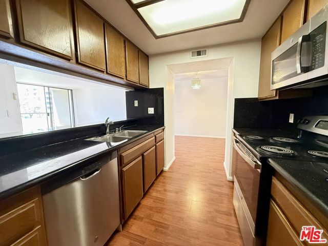 600 W 9th Street 814, Los Angeles, CA 90015