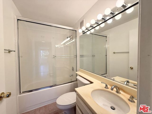 600 W 9th Street 814, Los Angeles, CA 90015