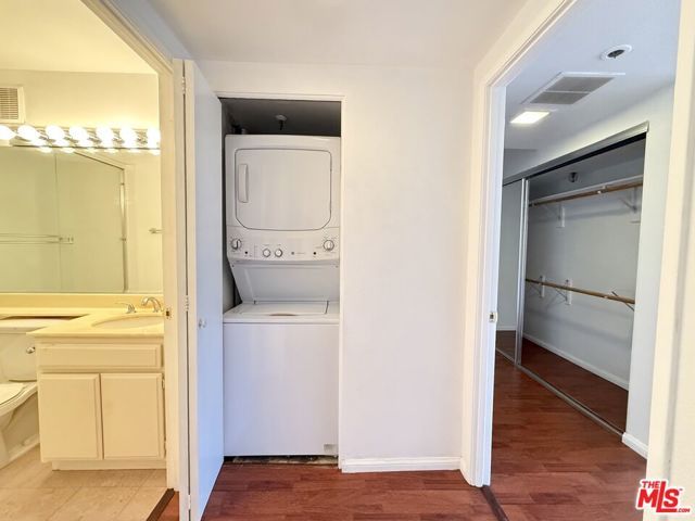 600 W 9th Street 814, Los Angeles, CA 90015