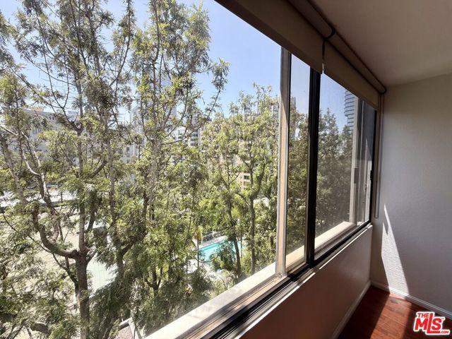 600 W 9th Street 814, Los Angeles, CA 90015