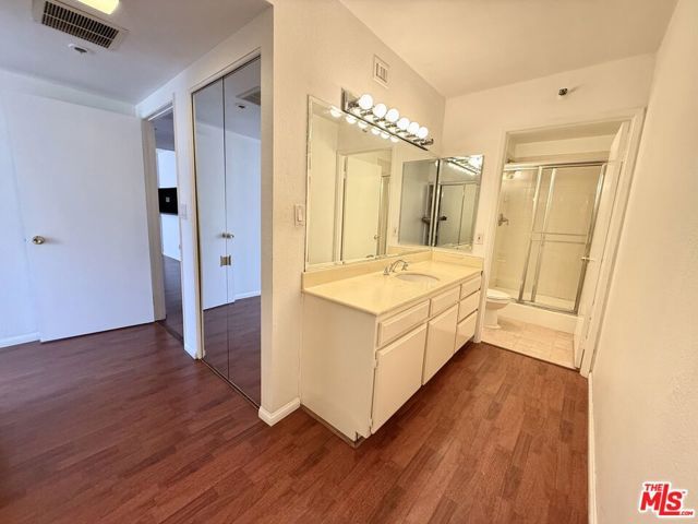 600 W 9th Street 814, Los Angeles, CA 90015