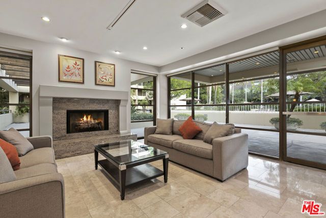 600 W 9th Street 814, Los Angeles, CA 90015