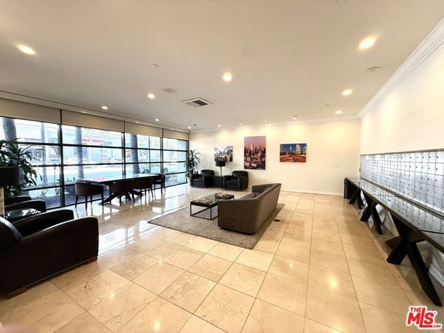600 W 9th Street 814, Los Angeles, CA 90015