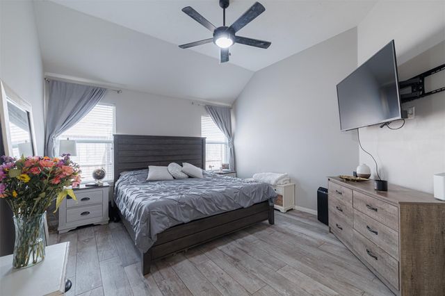 11002 Creekline Meadow Court, Cypress, TX 77429