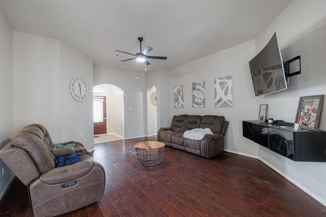 11002 Creekline Meadow Court, Cypress, TX 77429