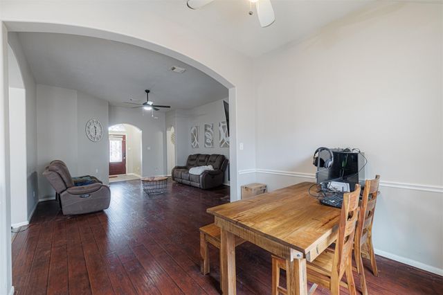 11002 Creekline Meadow Court, Cypress, TX 77429