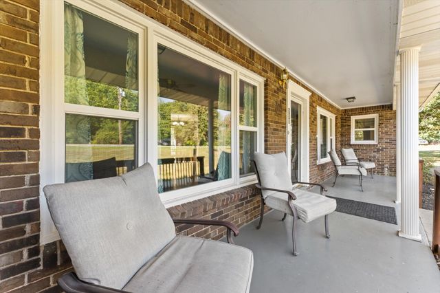 550 Lakeview Cir, Tennessee Ridge, TN 37178