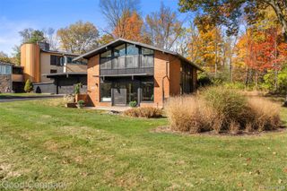29604 Highmeadow Road, Farmington Hills, MI 48334