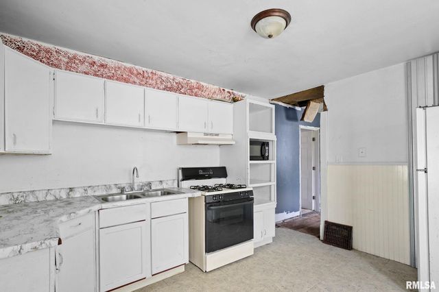 211 MINCH Street, South Pekin, IL 61554