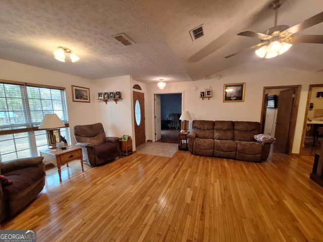 1024 Center Street, Valley, AL 36854