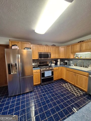 1024 Center Street, Valley, AL 36854