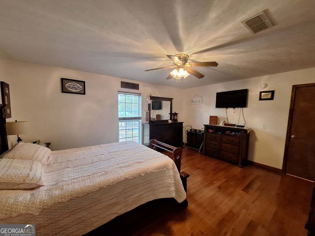 1024 Center Street, Valley, AL 36854