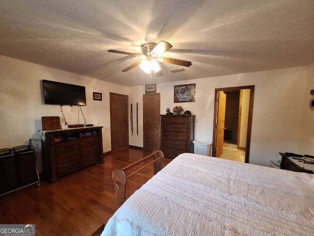 1024 Center Street, Valley, AL 36854