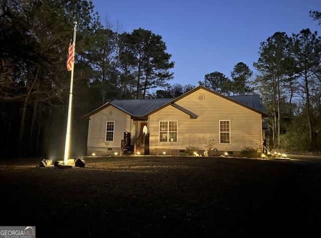 1024 Center Street, Valley, AL 36854