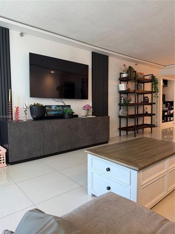 1717 N Bayshore Drive A2847, Miami, FL 33132