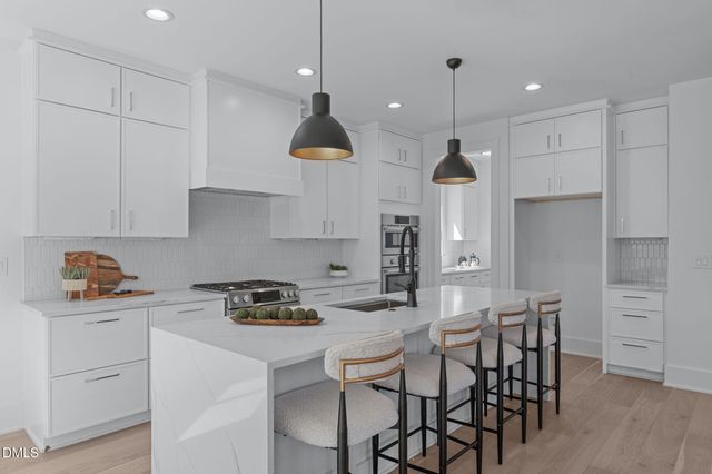 1005 Addison Place, Raleigh, NC 27610