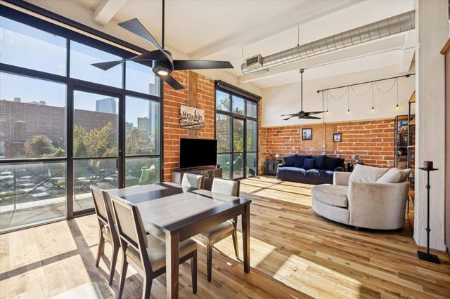 915 N San Jacinto Street 2D, Houston, TX 77002