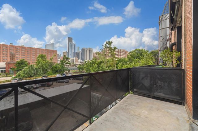 915 N San Jacinto Street 2D, Houston, TX 77002