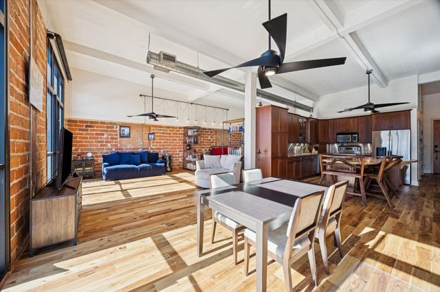 915 N San Jacinto Street 2D, Houston, TX 77002