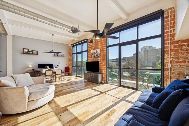 915 N San Jacinto Street 2D, Houston, TX 77002