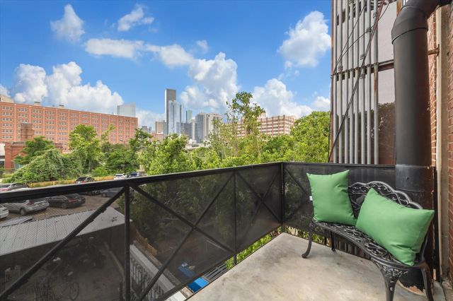 915 N San Jacinto Street 2D, Houston, TX 77002