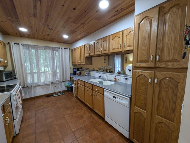 5089 Golfview Drive, Au Gres, MI 48703