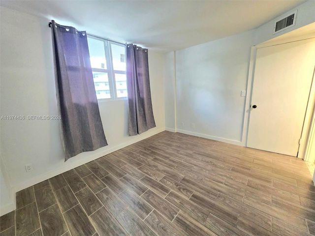 108 Royal Park Dr 2H, Oakland Park, FL 33309