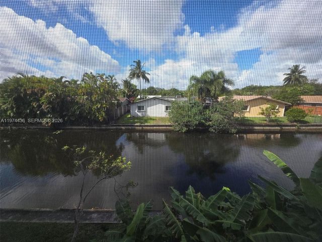 108 Royal Park Dr 2H, Oakland Park, FL 33309