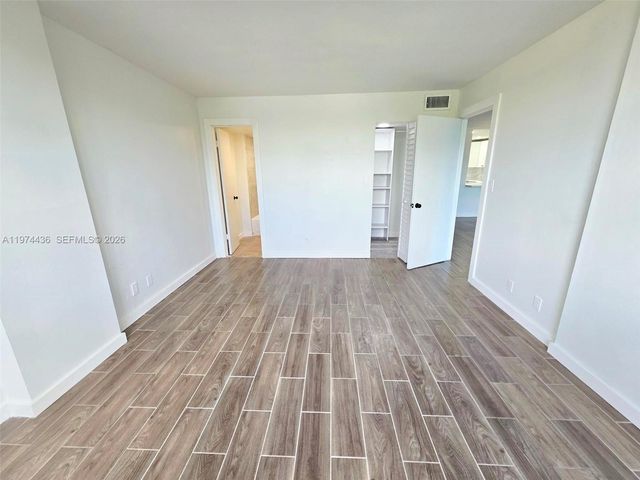 108 Royal Park Dr 2H, Oakland Park, FL 33309