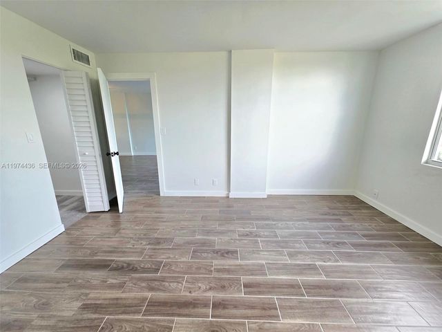 108 Royal Park Dr 2H, Oakland Park, FL 33309