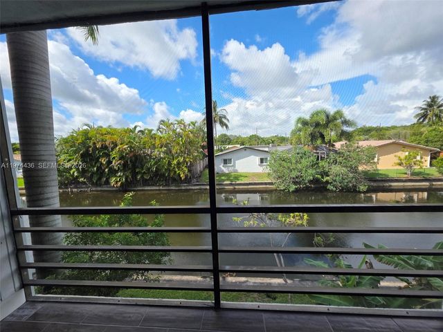 108 Royal Park Dr 2H, Oakland Park, FL 33309