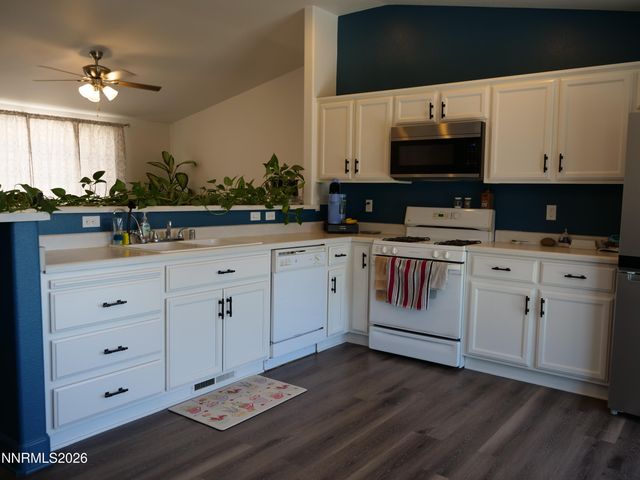 604 Jennys Lane, Fernley, NV 89408
